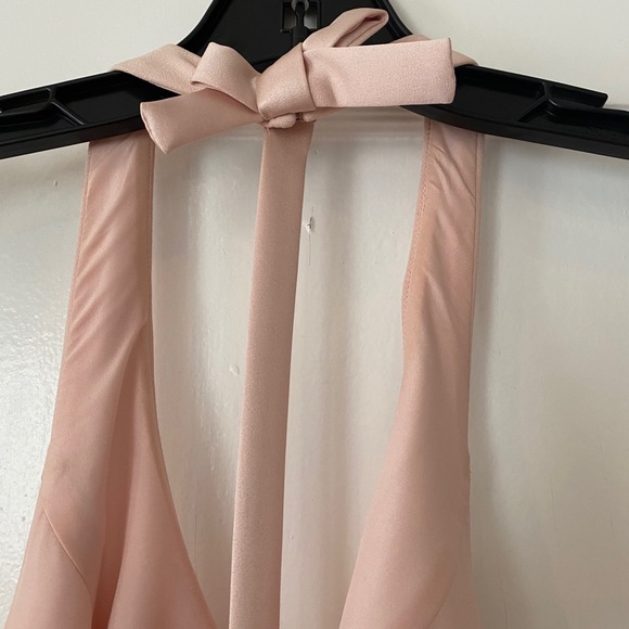 V Neck Halter Gown with Sash
WHITE BY VERA WANG - Picture 6 of 8